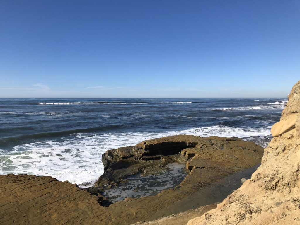 reef break waves