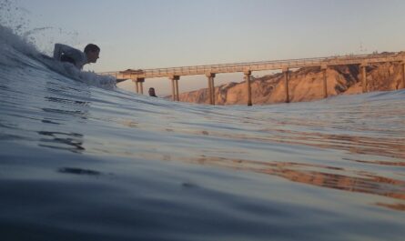 pier surf spots in san diego