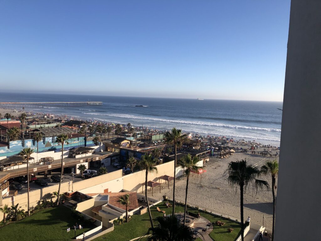 hotels near papas and beer in rosarito