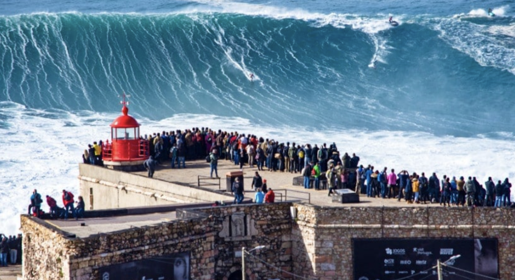 surfing nazare portugal